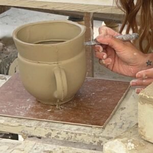 Experiencia-de-moldeado-ceramicas-a-puro-pincel-1024x1024-2